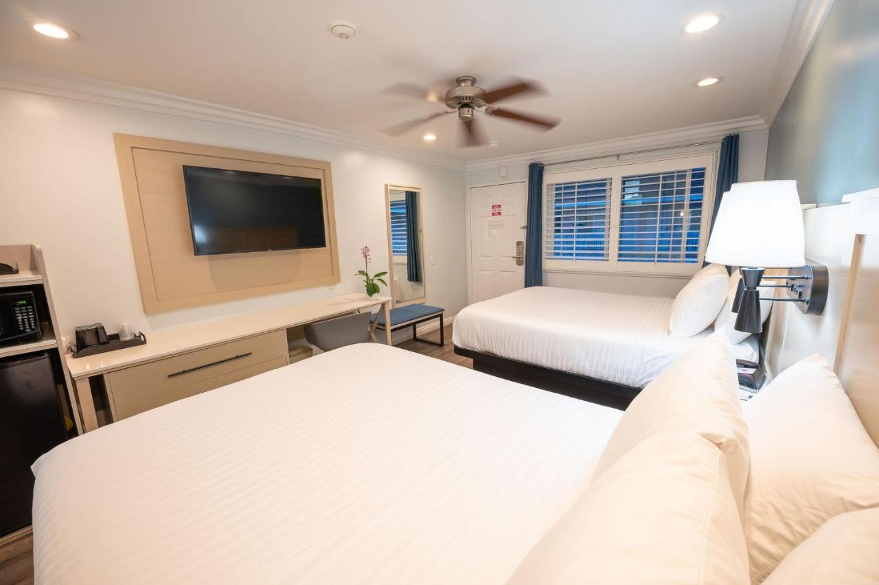 Ramada By Wyndham Redondo Beach Exterior photo