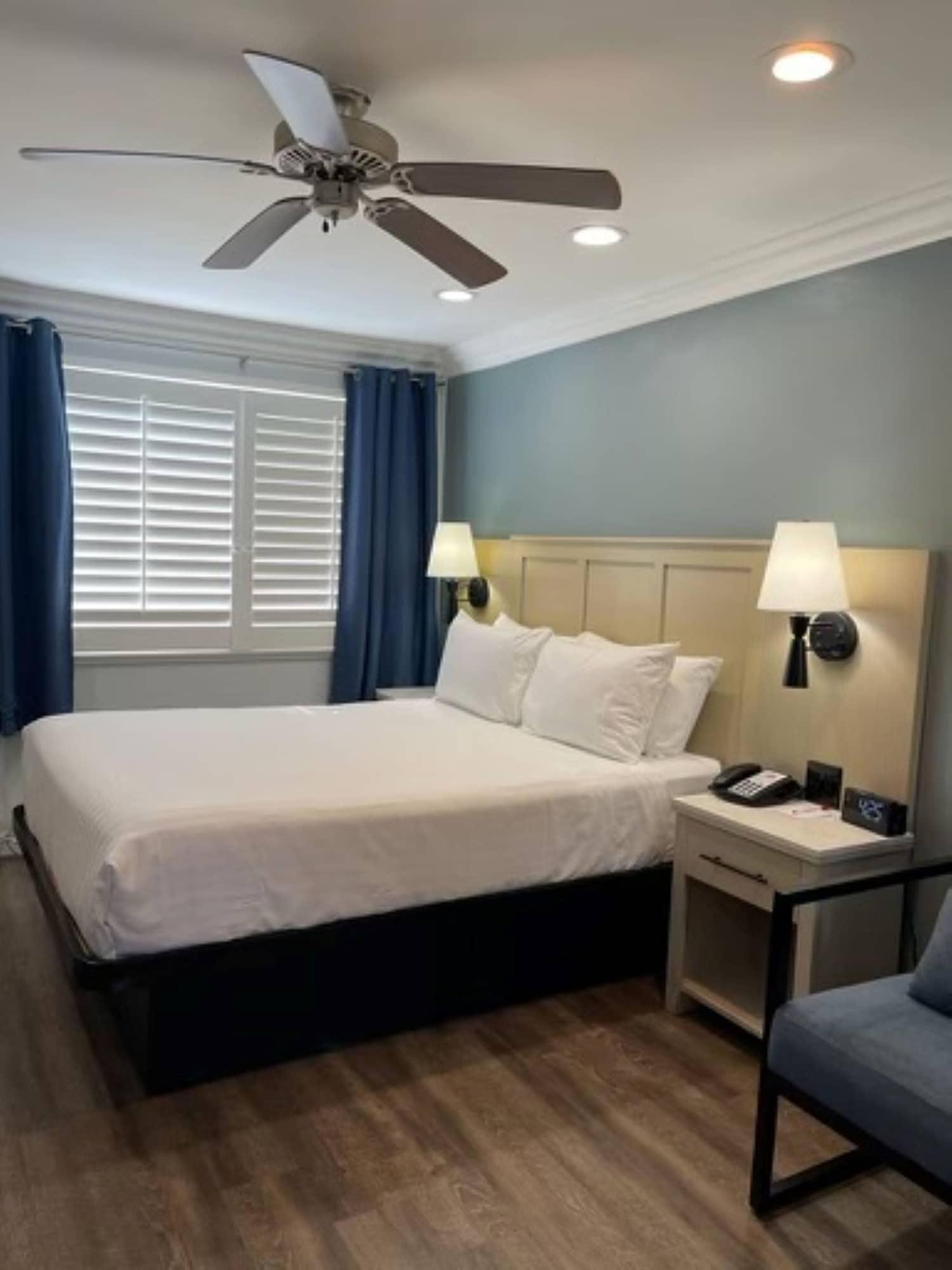 Ramada By Wyndham Redondo Beach Exterior photo